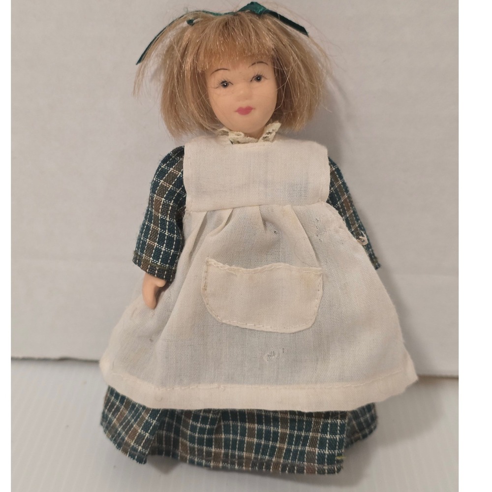 Unbranded Porcelain Doll Small Multicolor Fair Vintage Miniature